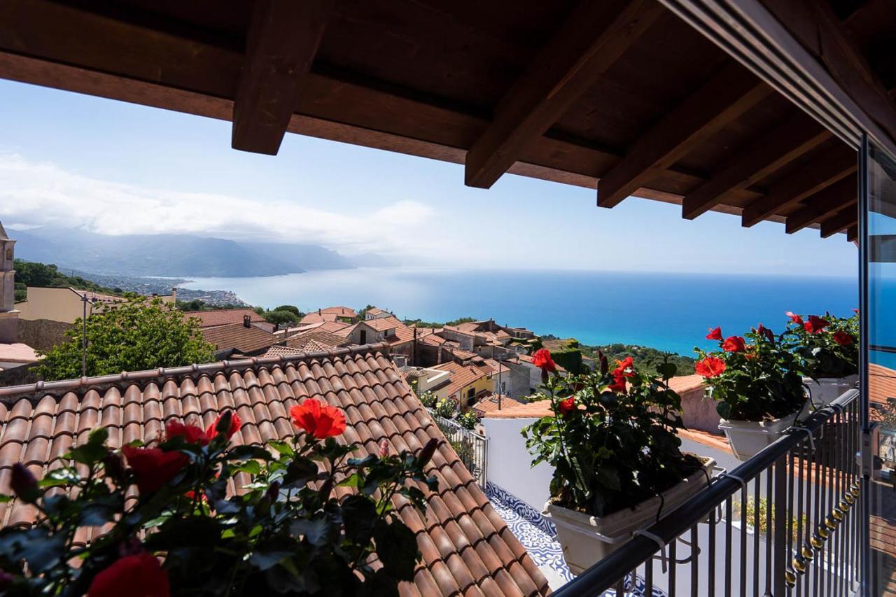 Ispani Inn Resort Exteriér fotografie
